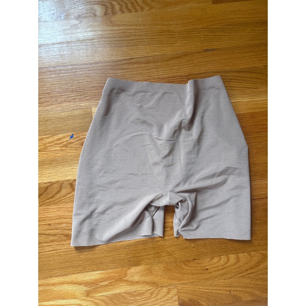 SKIMS Sculpting Short Mid Thigh Clay Shapewear XL High Waist Compression Tan